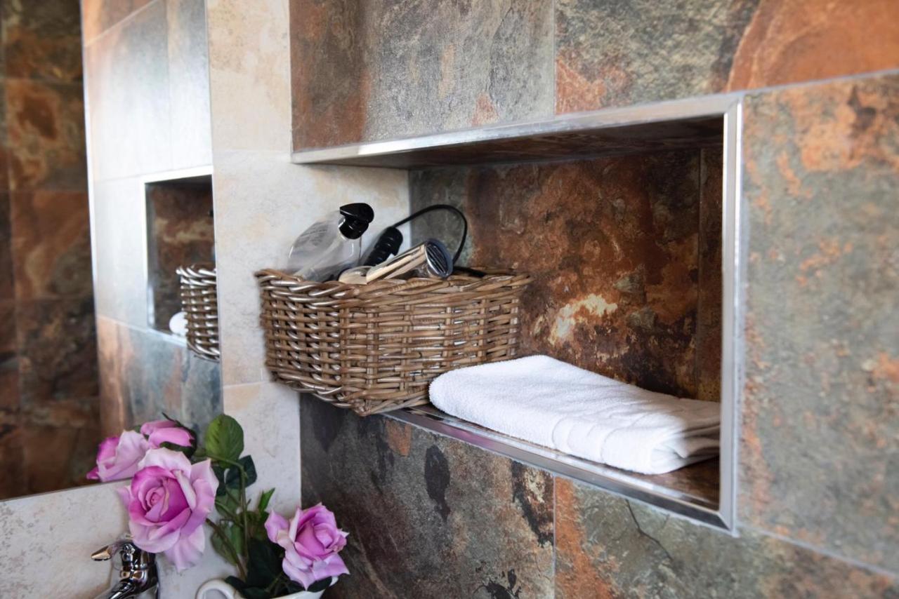 Villa La Cueva De La Abuela Cenes De La Vega Esterno foto