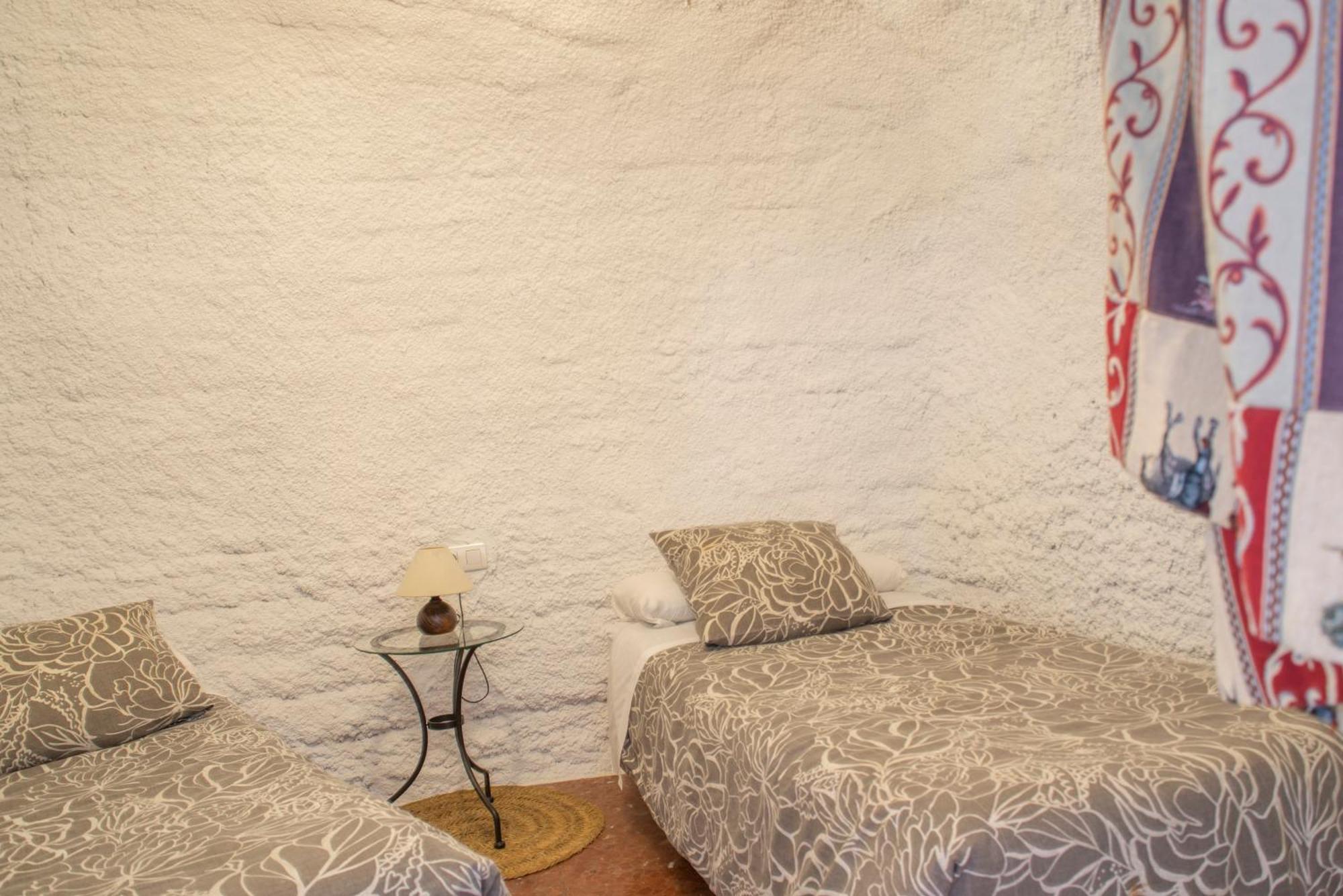Villa La Cueva De La Abuela Cenes De La Vega Esterno foto